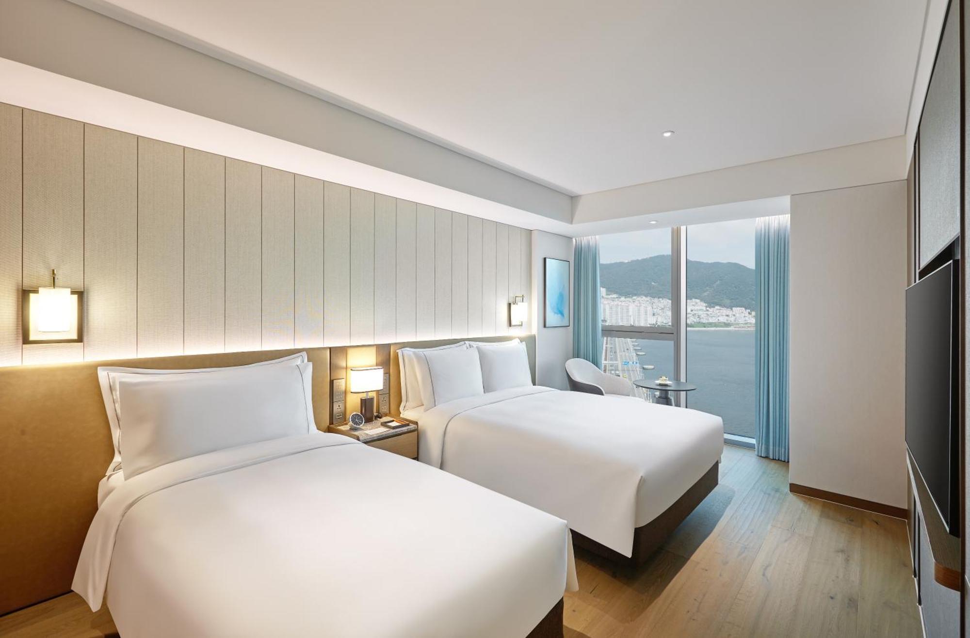 Wyndham Grand Busan Bagian luar foto