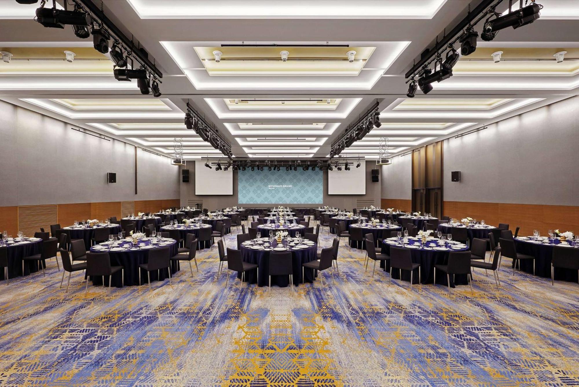 Wyndham Grand Busan Bagian luar foto