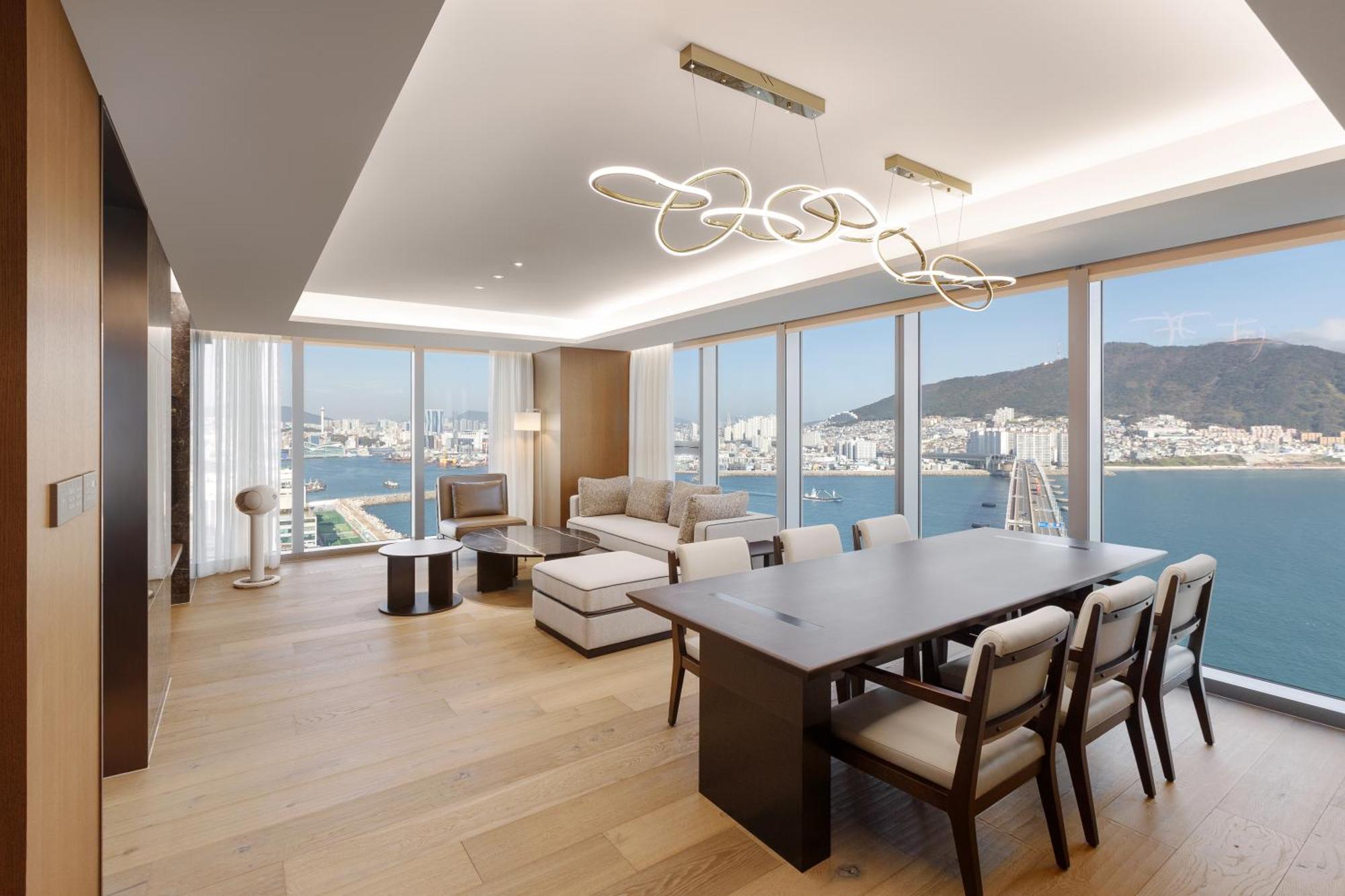 Wyndham Grand Busan Bagian luar foto