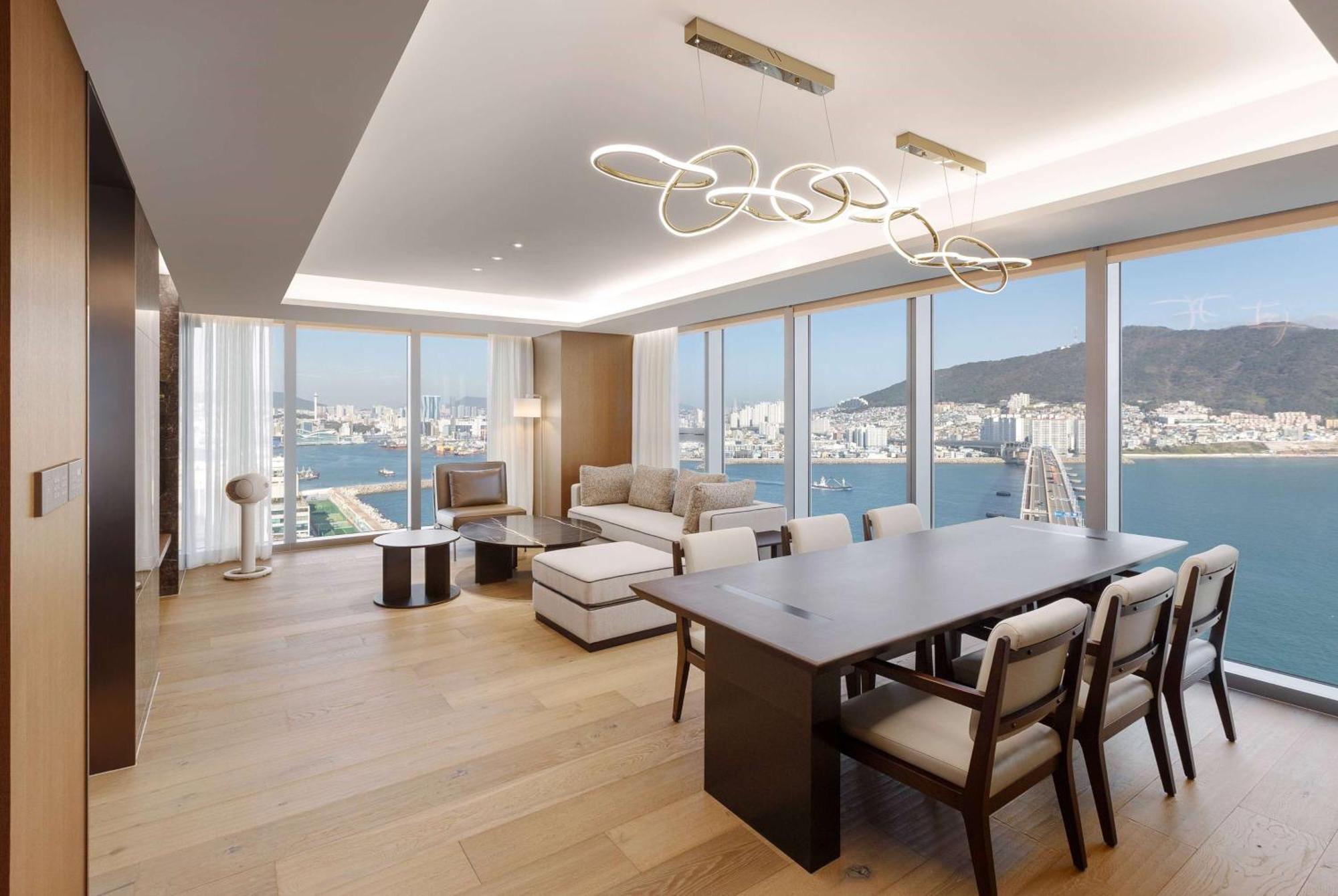 Wyndham Grand Busan Bagian luar foto